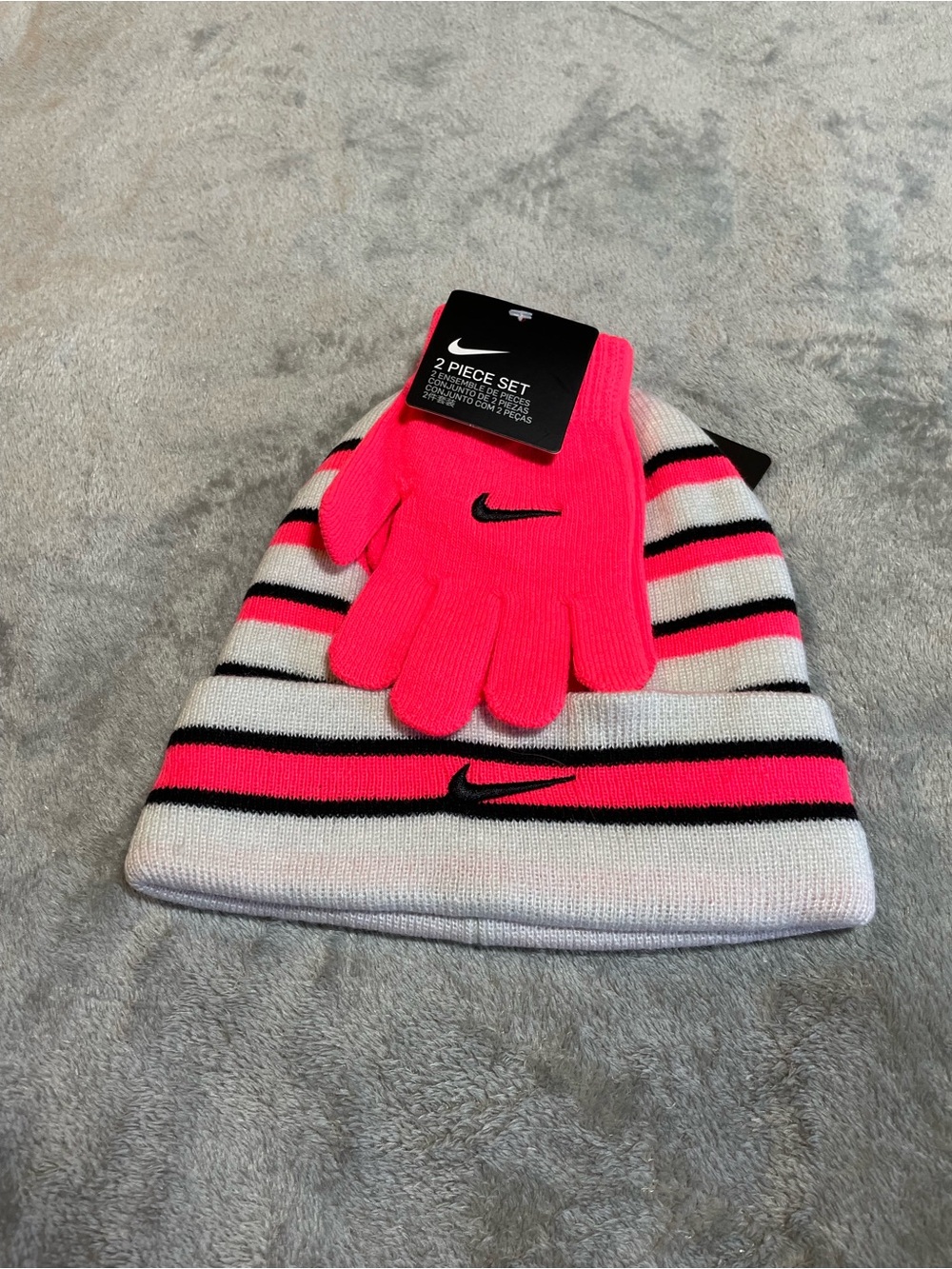 NWT Nike Knit Beanie & Gloves Set
